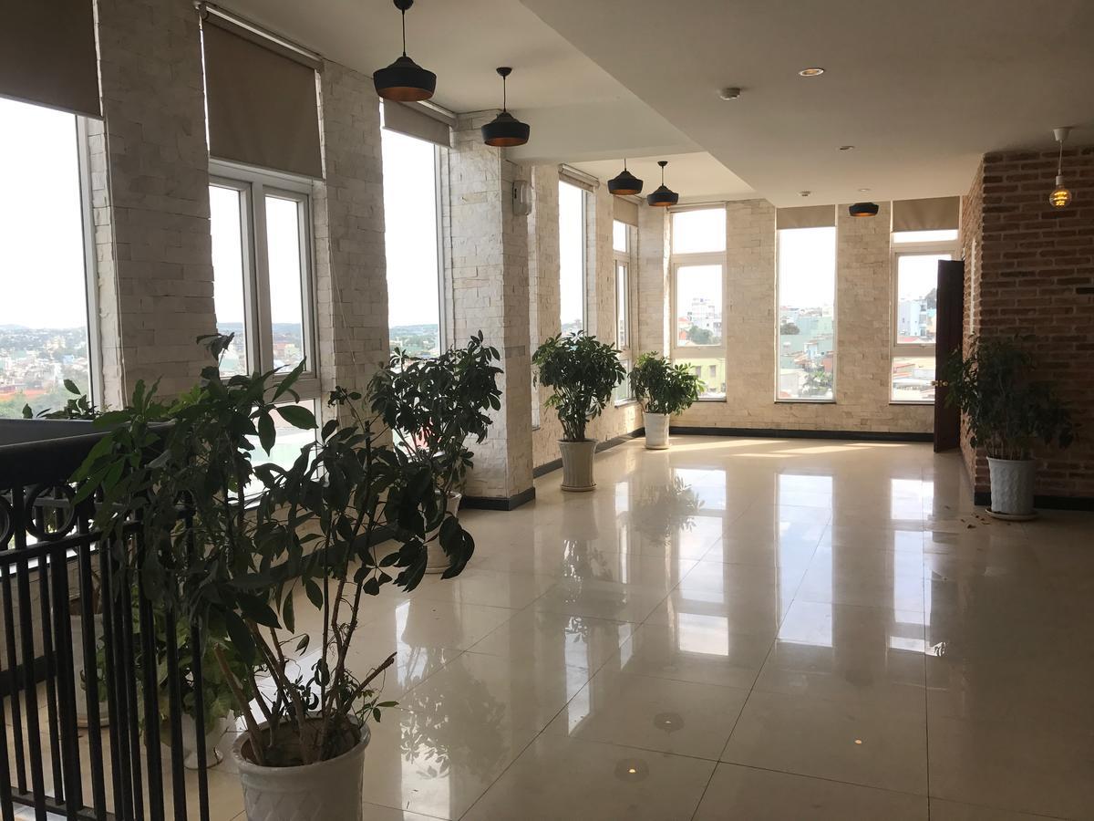 Elegant Hotel Pleiku Esterno foto