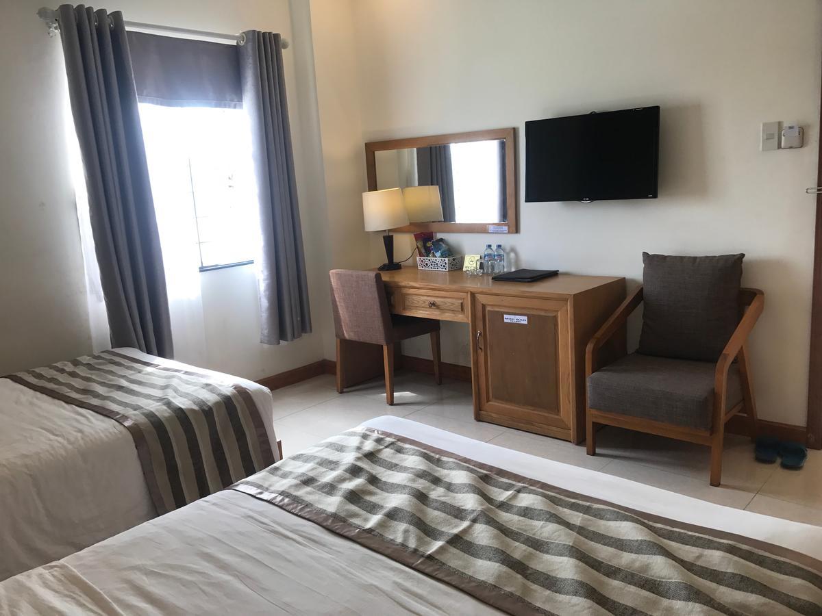 Elegant Hotel Pleiku Esterno foto
