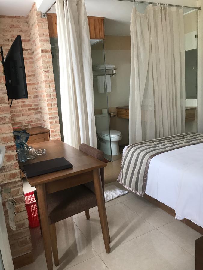 Elegant Hotel Pleiku Esterno foto